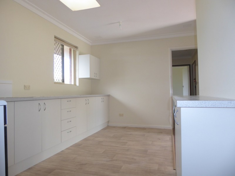 12 Jecks Place, Orelia WA 6167