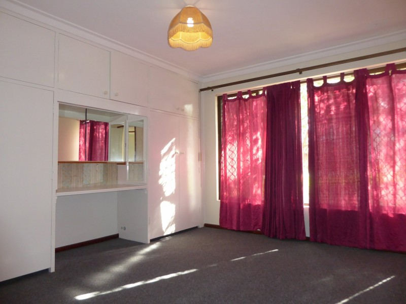 12 Jecks Place, Orelia WA 6167