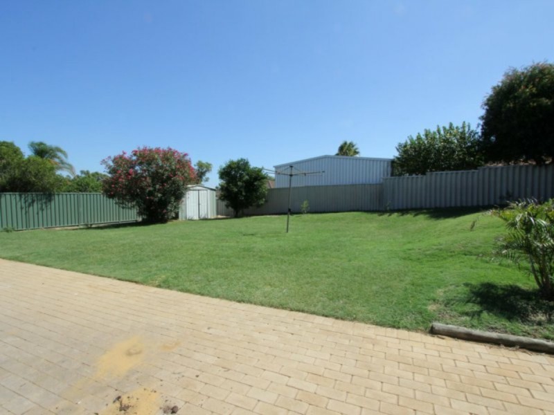 7 Blackboy Rise, Parmelia WA 6167