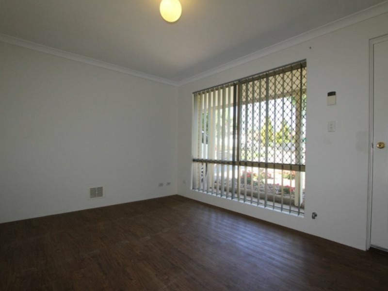 7 Blackboy Rise, Parmelia WA 6167