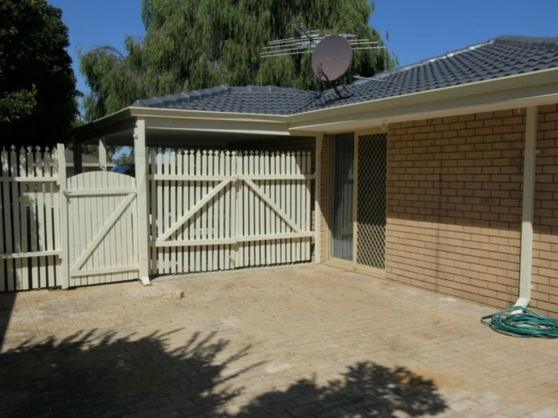 7 Blackboy Rise, Parmelia WA 6167