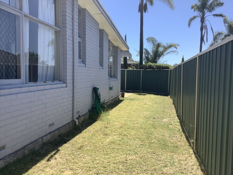 27 Edmund Way, Calista WA 6167