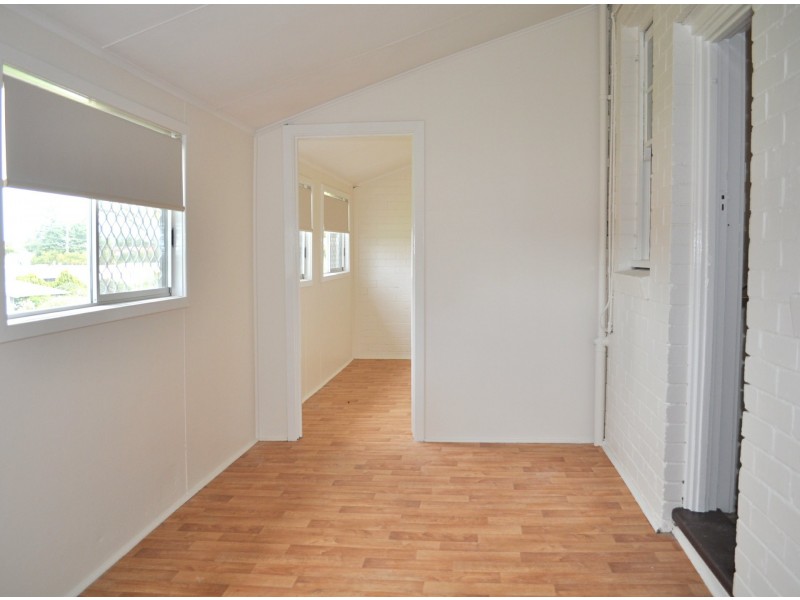 8 Heylmore Road, Medina WA 6167