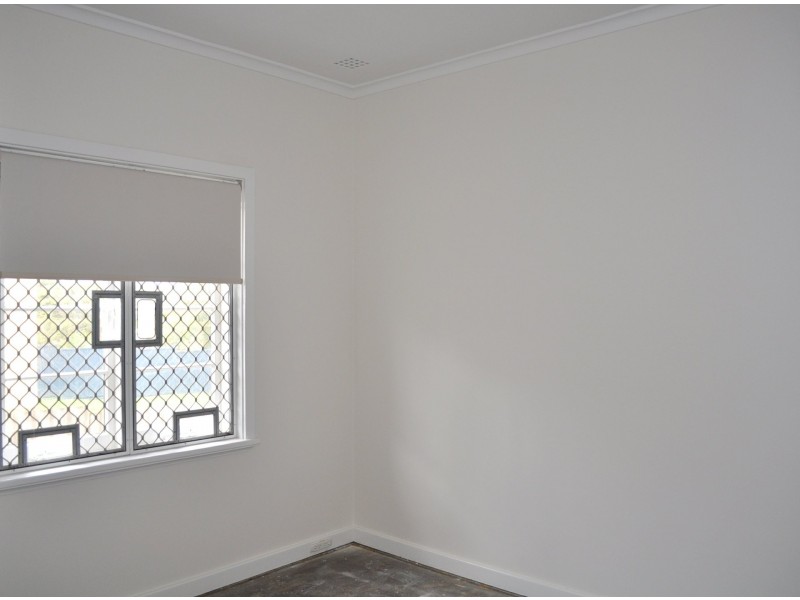 8 Heylmore Road, Medina WA 6167