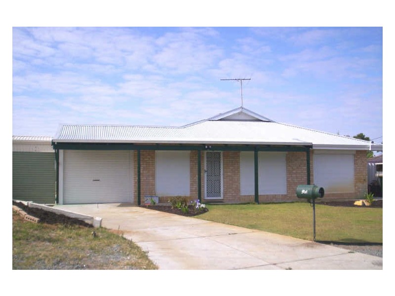 13 Cambey Mews, Parmelia WA 6167