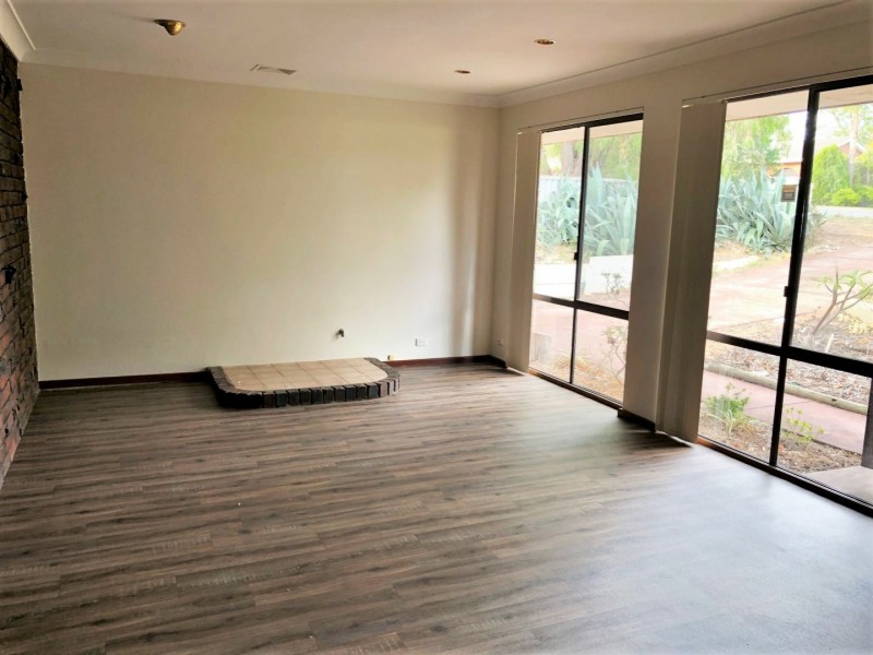 41 Kemmish Avenue, Parmelia WA 6167