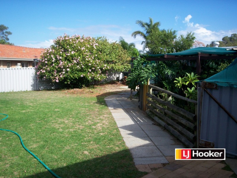 18 Leghorn Road, Orelia WA 6167