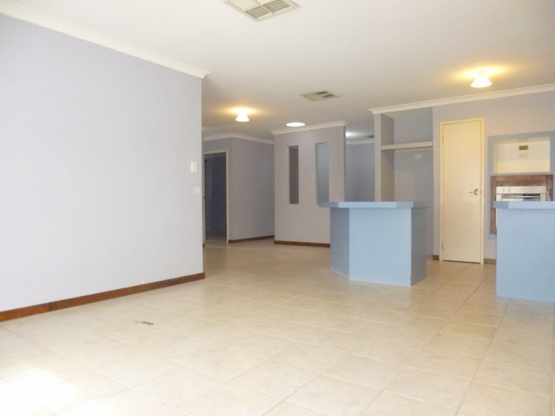 21 Bilya Gardens, Leda WA 6170