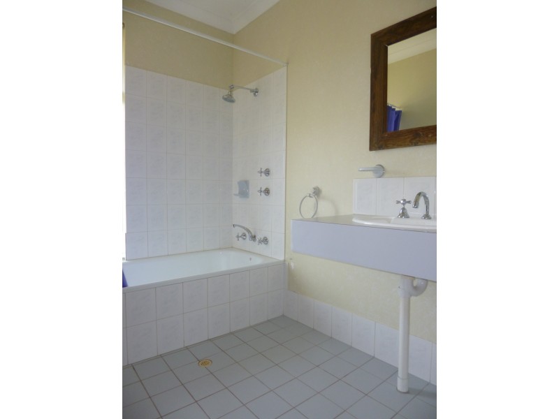 21 Bilya Gardens, Leda WA 6170