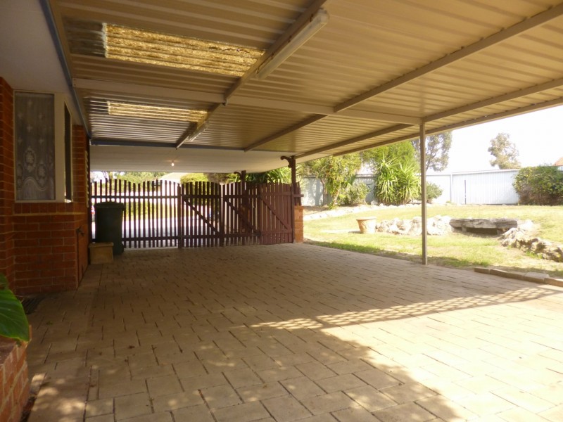 21 Bilya Gardens, Leda WA 6170