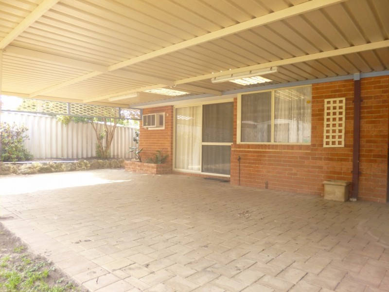 21 Bilya Gardens, Leda WA 6170