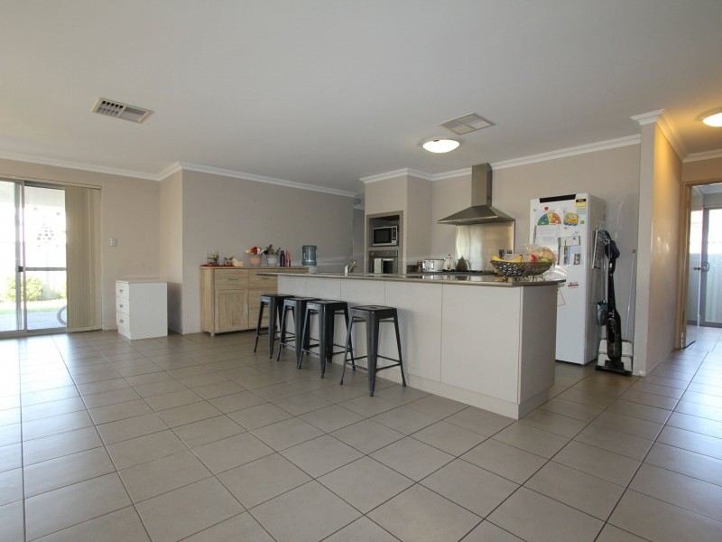 107 Dalrymple Drive, Leda WA 6170