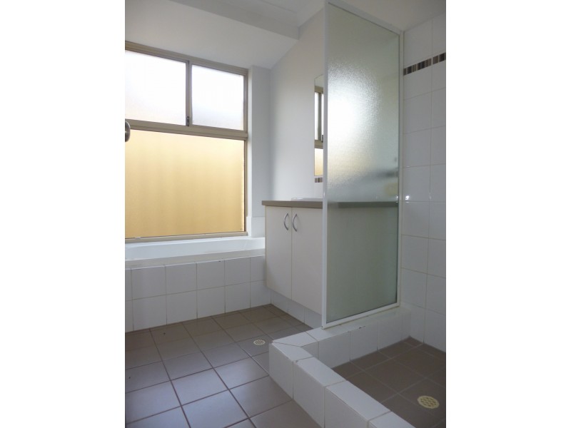 28 Dewsbury Drive, Bertram WA 6167
