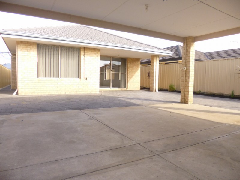 28 Dewsbury Drive, Bertram WA 6167