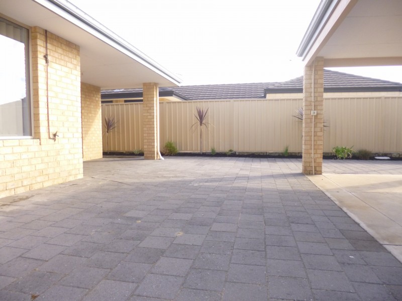 28 Dewsbury Drive, Bertram WA 6167