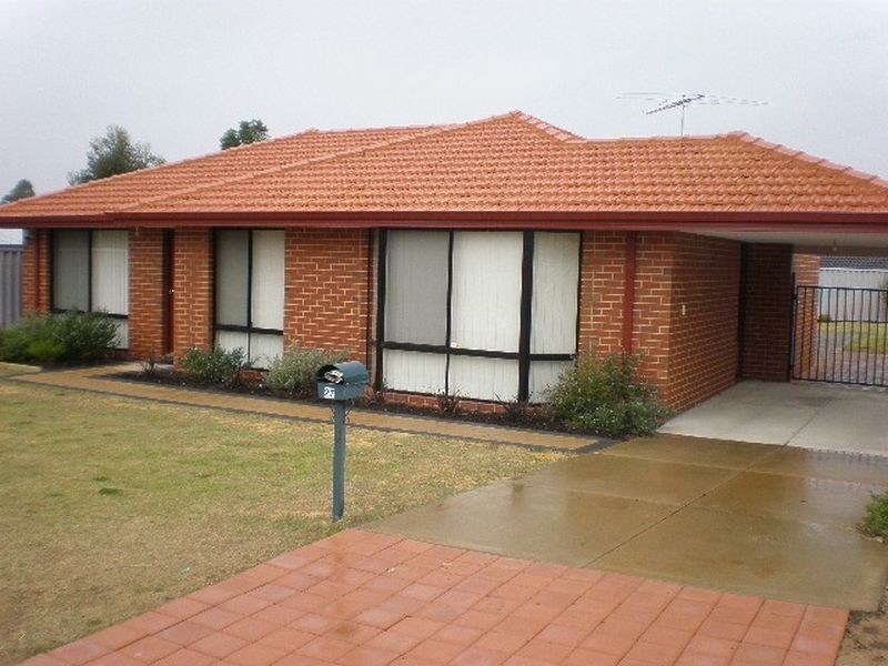 27 Sutherland Parade, Parmelia WA 6167
