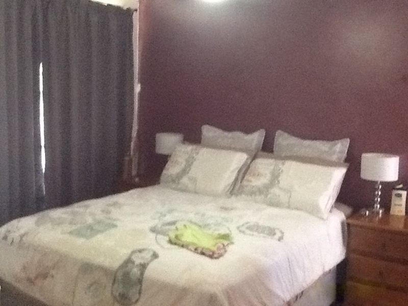 5 Perriam Close, Parmelia WA 6167