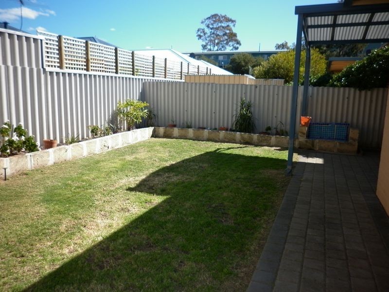 38 Maydwell Way, Calista WA 6167