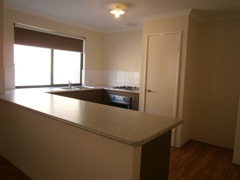 10 Borthwick Place, Orelia WA 6167