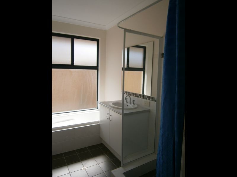 10 Borthwick Place, Orelia WA 6167