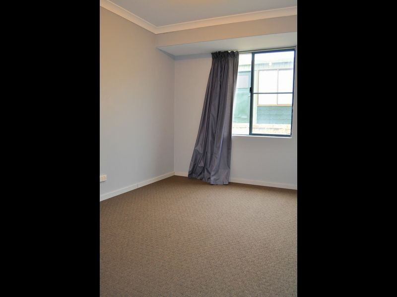 48 Dalrymple Drive, Leda WA 6170