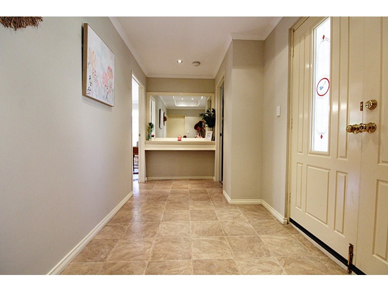 6 Stokesay Street, Orelia WA 6167