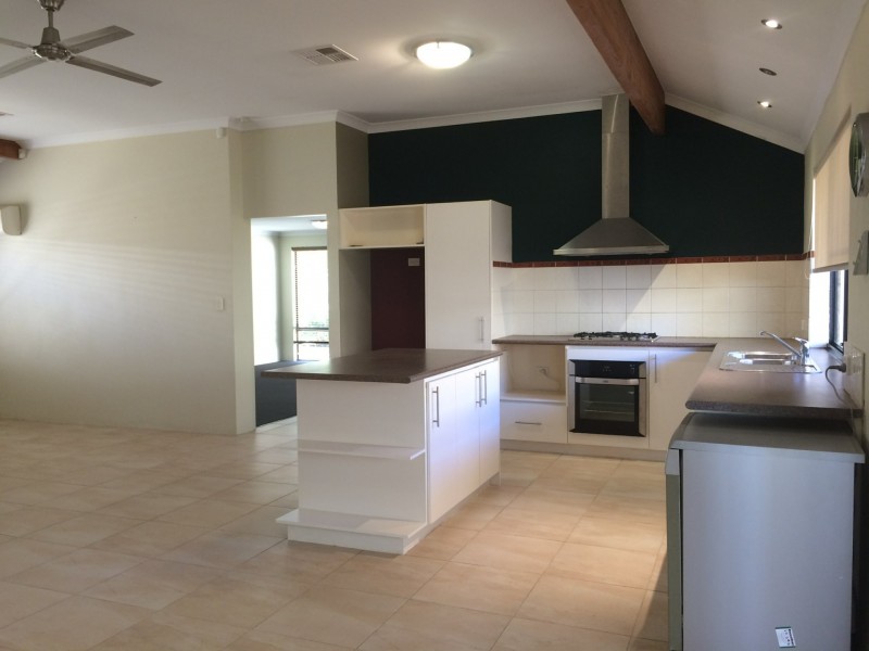 8 Ganges Way, Bertram WA 6167
