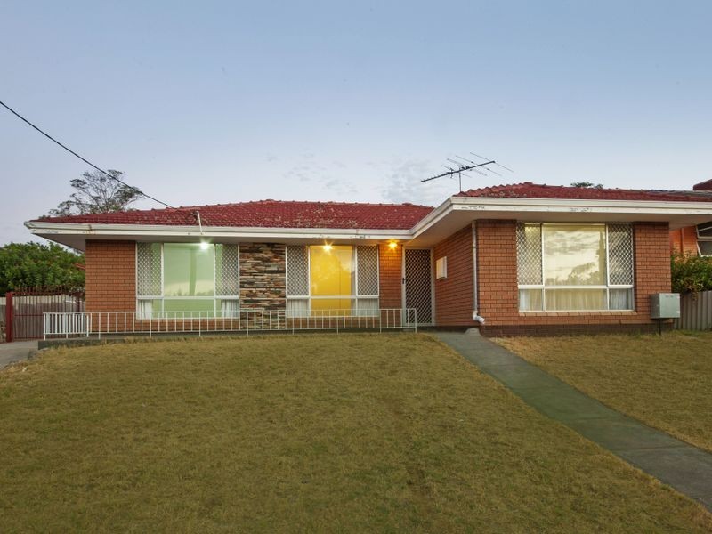 3 Canham Way, Orelia WA 6167