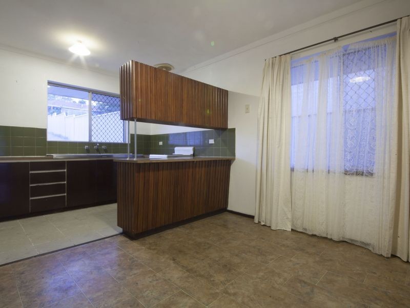 3 Canham Way, Orelia WA 6167