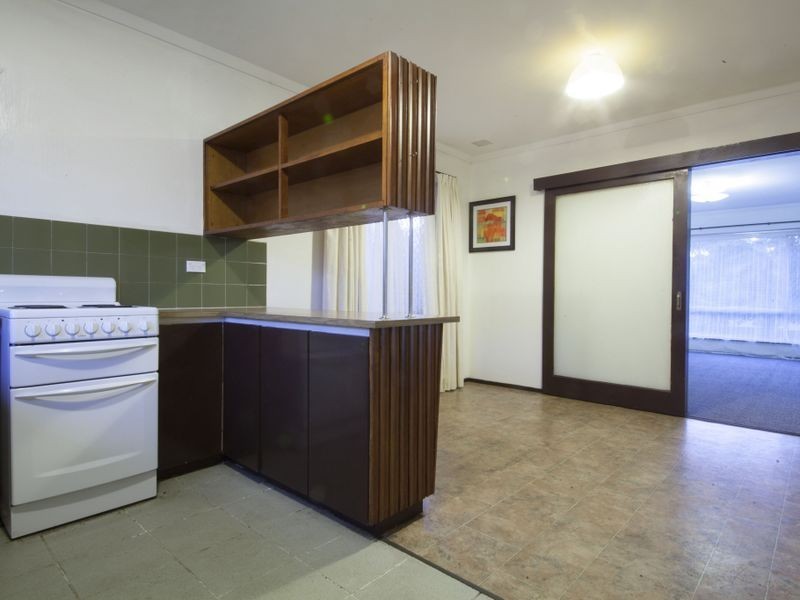 3 Canham Way, Orelia WA 6167