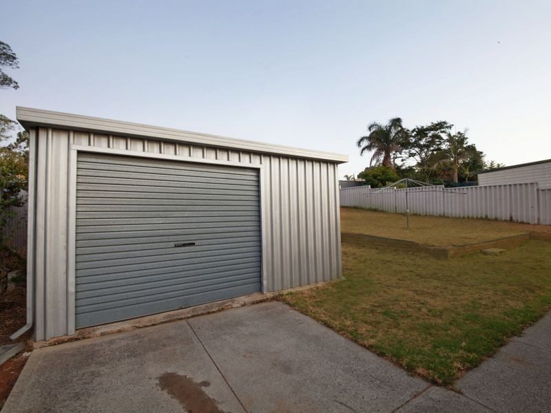 3 Canham Way, Orelia WA 6167