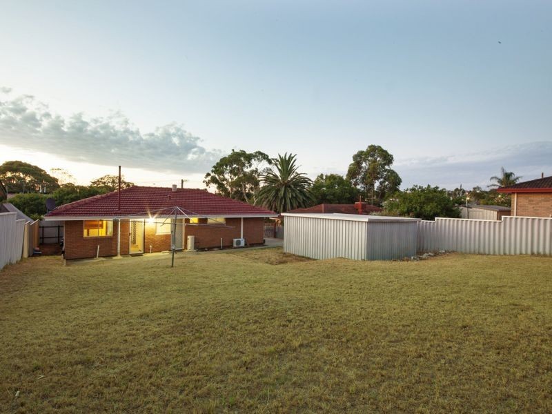 3 Canham Way, Orelia WA 6167