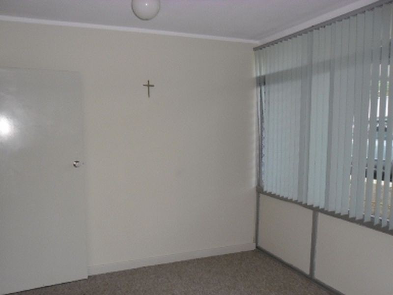 2/12 Edmund Way, Calista WA 6167