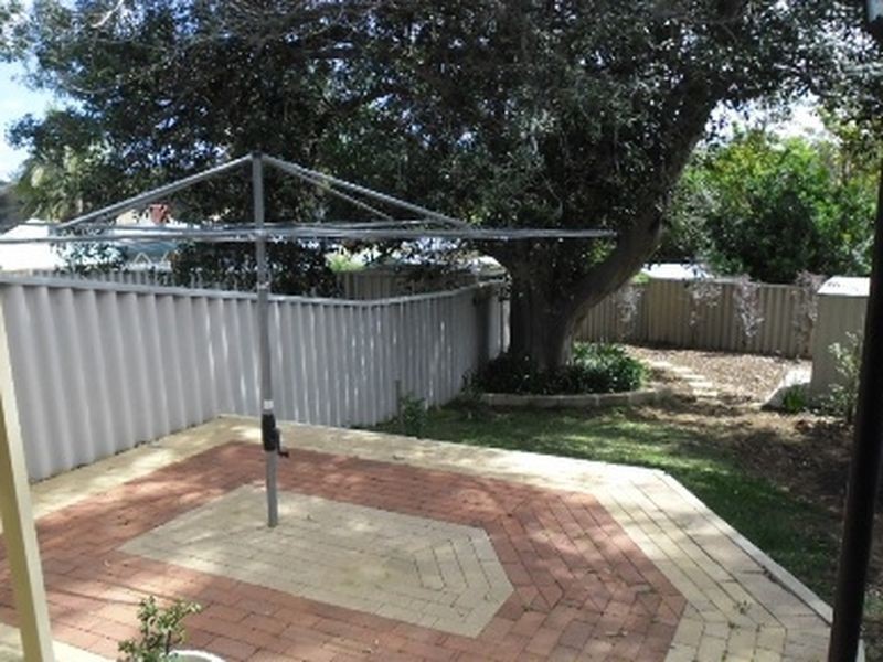 2/12 Edmund Way, Calista WA 6167