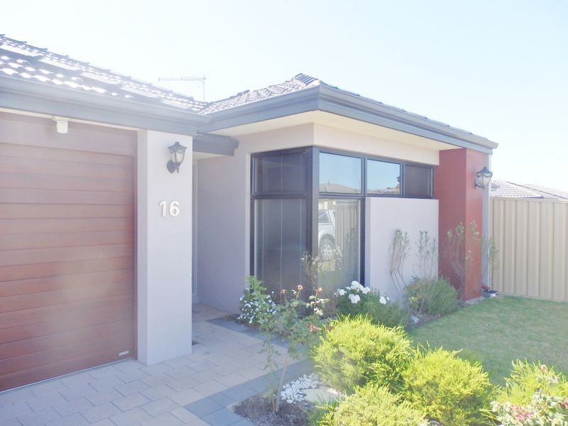16 Corrour Bend, Bertram WA 6167