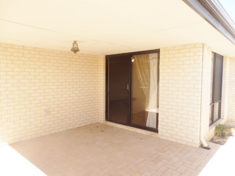 16 Corrour Bend, Bertram WA 6167