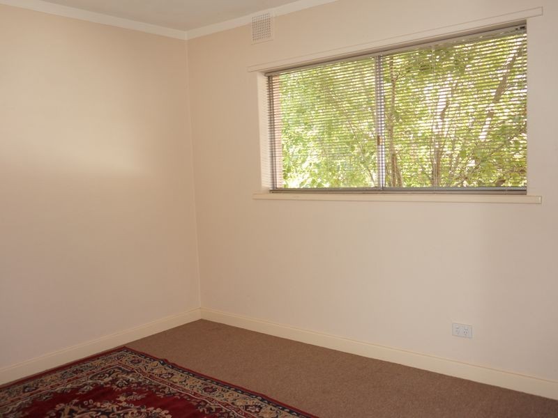 9/4 Canham Way, Orelia WA 6167