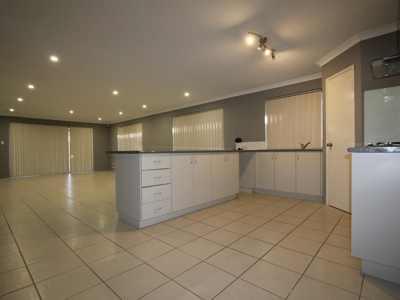 13 Stratford Road, Bertram WA 6167