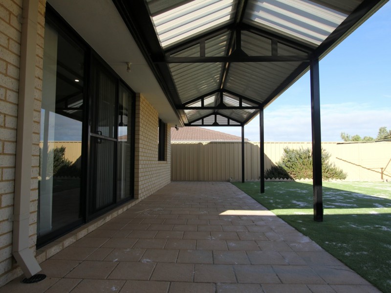13 Stratford Road, Bertram WA 6167