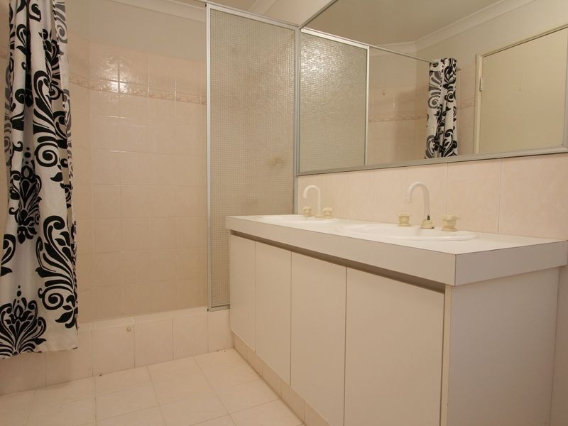 56 Nottingham Parkway, Orelia WA 6167