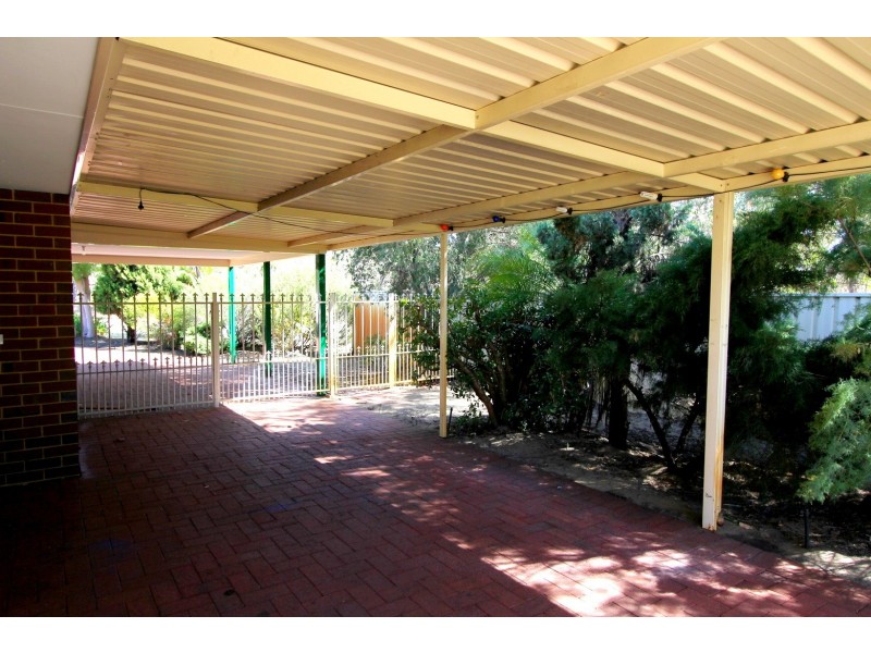 56 Nottingham Parkway, Orelia WA 6167