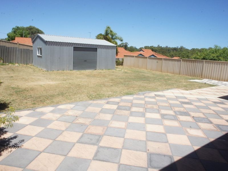 8 Wiggins Road, Orelia WA 6167