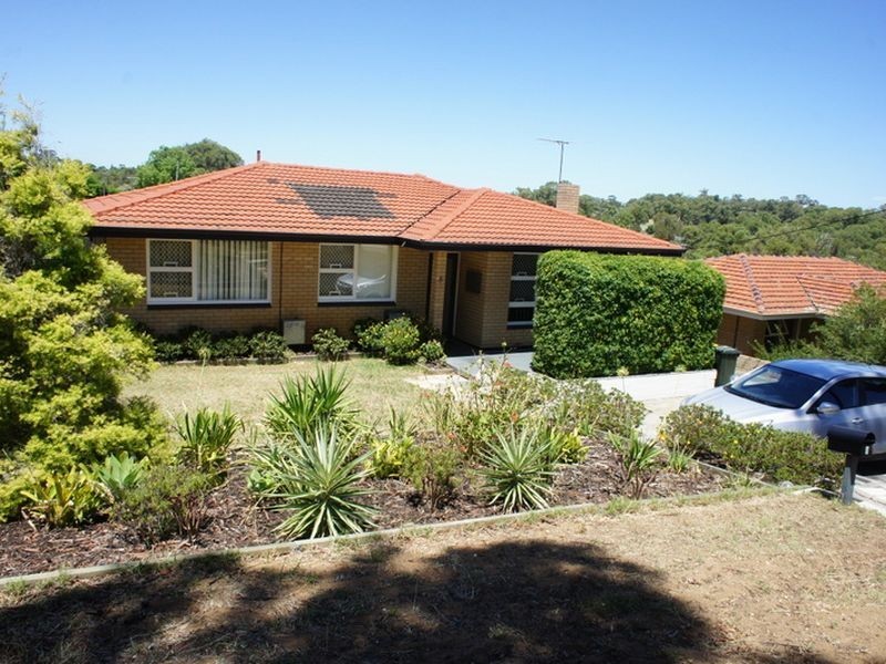 8 Wiggins Road, Orelia WA 6167