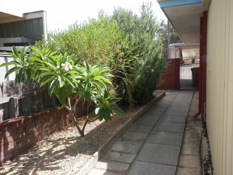 18 Morrit Way, Parmelia WA 6167