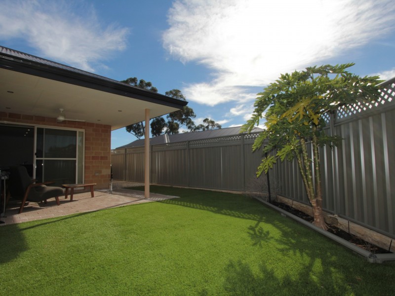 15 Finchley Way, Wellard WA 6170