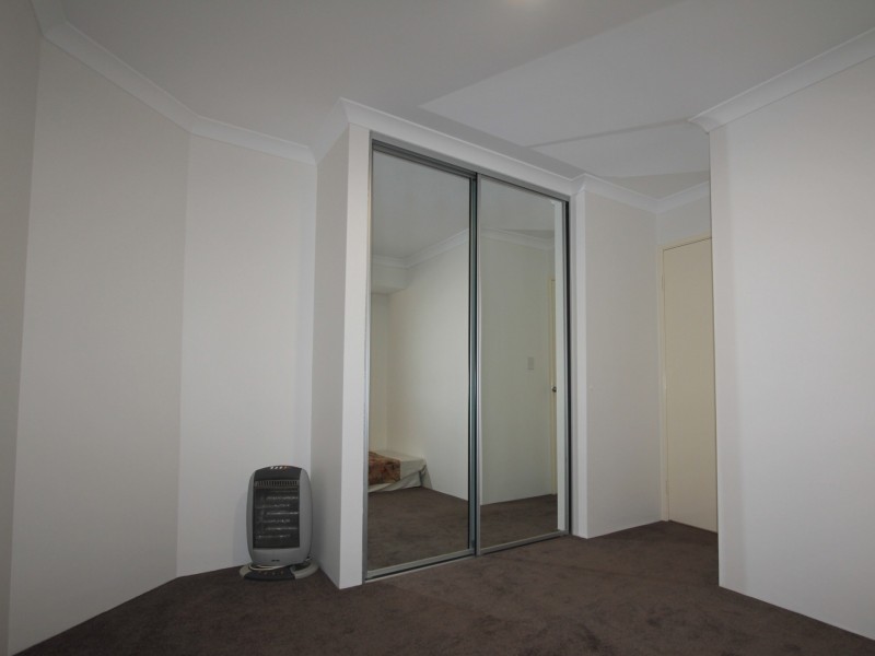 15 Finchley Way, Wellard WA 6170