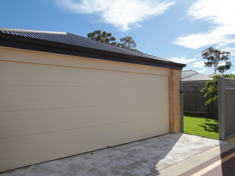 15 Finchley Way, Wellard WA 6170