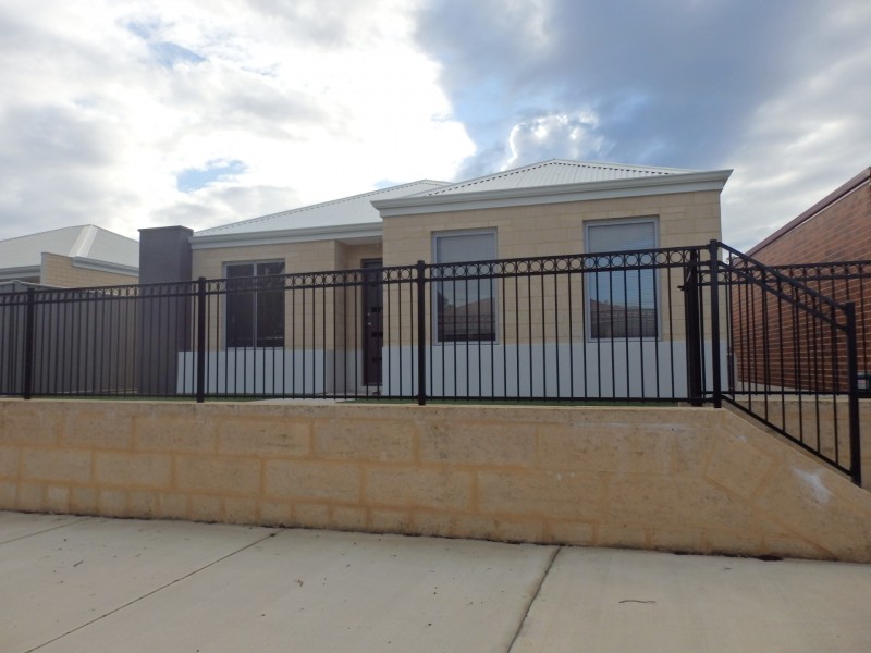 194 Lambeth Circle, Wellard WA 6170