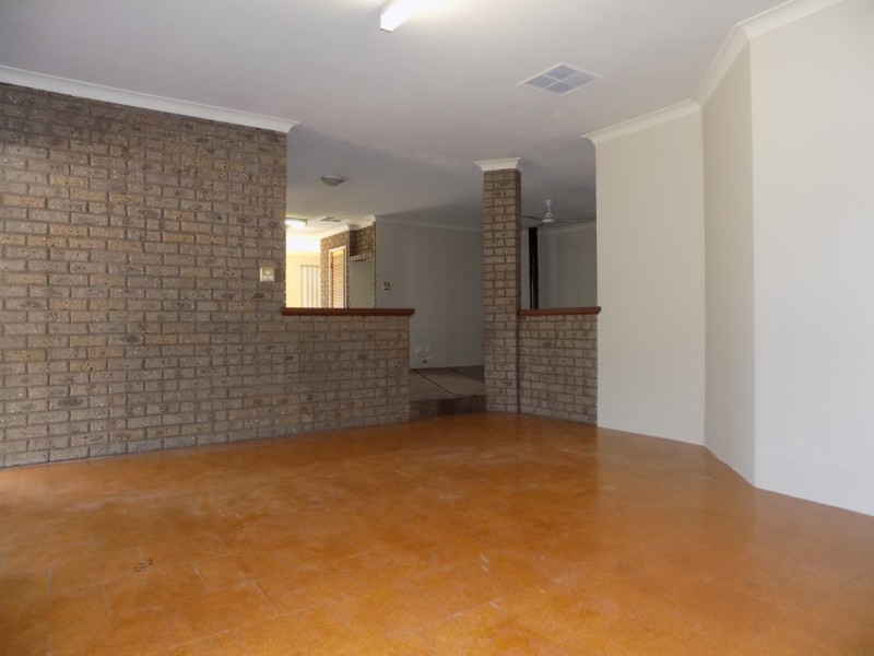 13 Tuart Place, Yangebup WA 6164