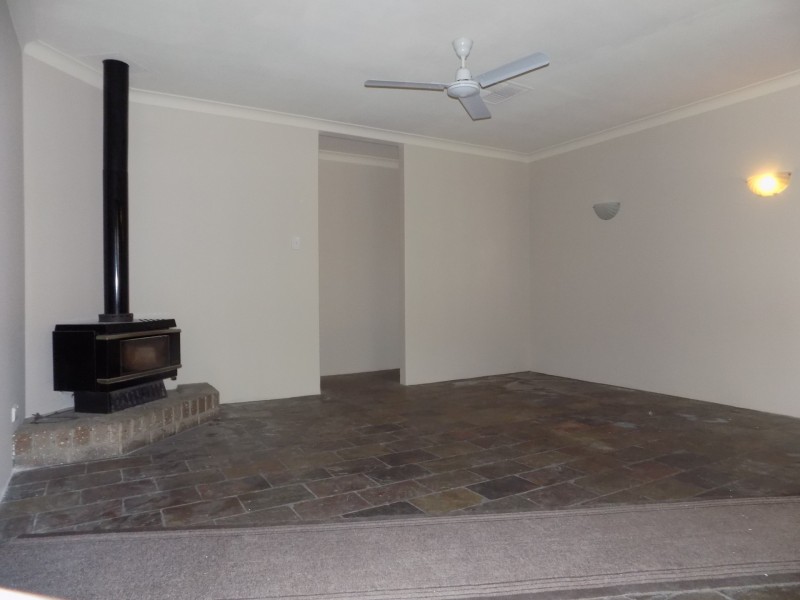 13 Tuart Place, Yangebup WA 6164